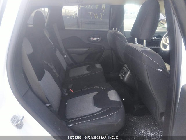 1C4PJMCS3EW156277 Jeep Cherokee Latitude