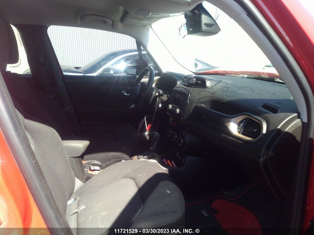 ZACCJABT5FPC41546 Jeep Renegade Latitude
