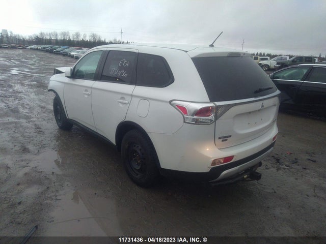 JA4AZ2A36FZ600955 Mitsubishi Outlander Es