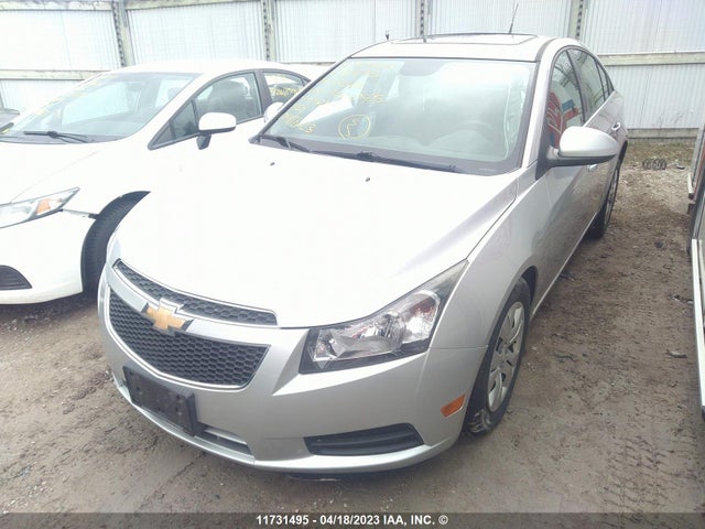 Chevrolet Cruze 2014 1G1PC5SB1E7356045 Image 2