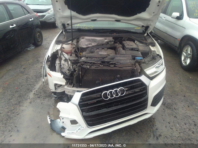 WA1JCCFSXJR020740 Audi Q3 Premium Plus