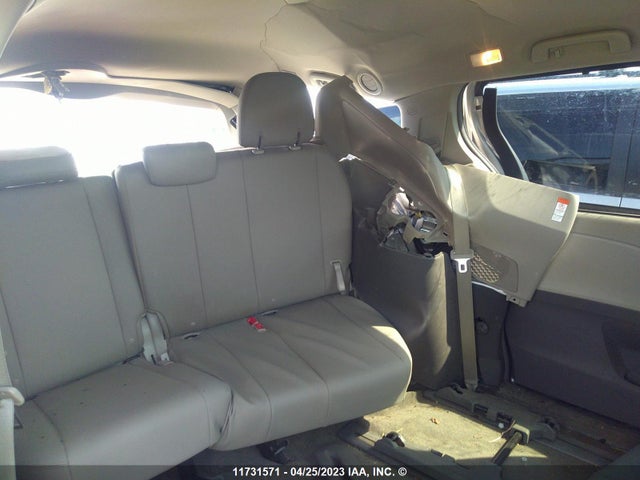 Toyota Sienna Xle/limited 2015 5TDDK3DC8FS123357 Image 9