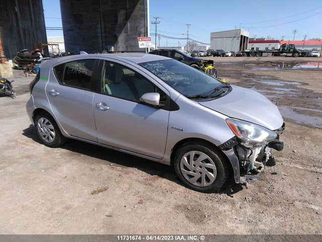 Toyota PRIUS C 2015 JTDKDTB31F1099114 Image 1