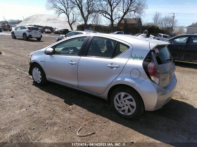 Toyota PRIUS C 2015 JTDKDTB31F1099114 Image 3