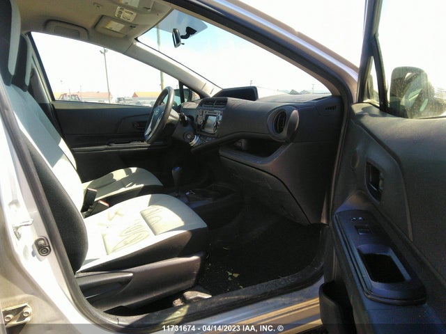 Toyota PRIUS C 2015 JTDKDTB31F1099114 Image 5