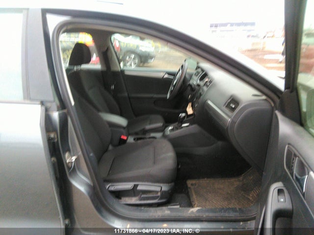 3VW2K7AJ0FM330064 Volkswagen JETTA S