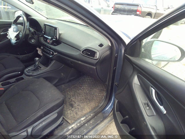 Hyundai Elantra Gt Gl 2018 KMHH35LE2JU059796 Image 5