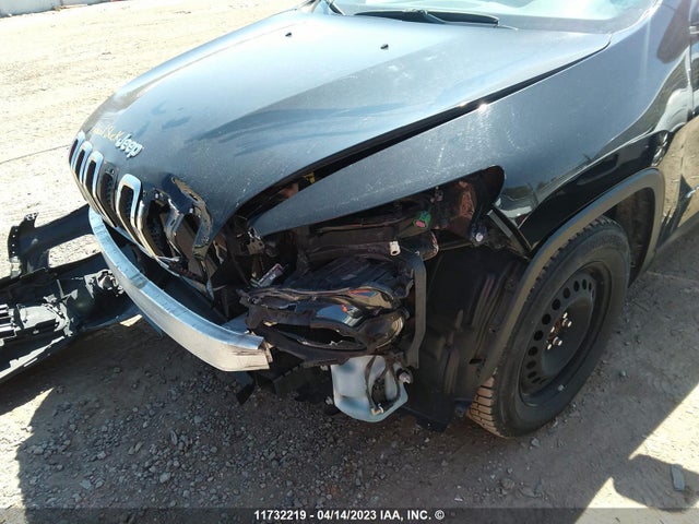1C4PJLCB6JD618296 Jeep Cherokee North