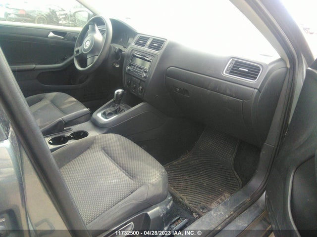 3VW2K7AJ9EM256545 Volkswagen JETTA S