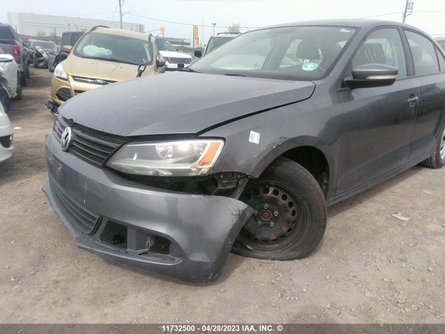 3VW2K7AJ9EM256545 Volkswagen JETTA S
