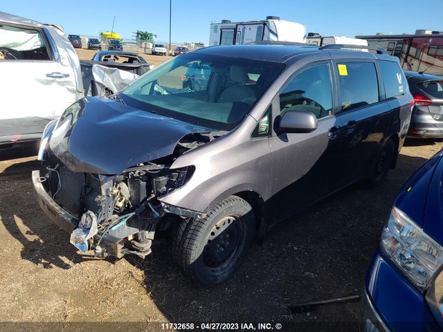 Auction sale of the 2011 Toyota Sienna, vin: 5TDZK3DC8BS021430, lot number: 11732658