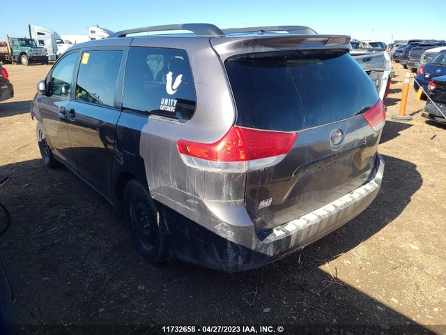 Auction sale of the 2011 Toyota Sienna, vin: 5TDZK3DC8BS021430, lot number: 11732658