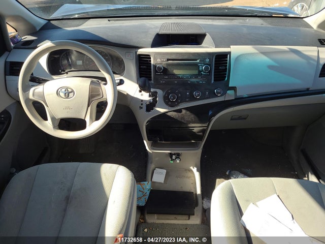 Auction sale of the 2011 Toyota Sienna, vin: 5TDZK3DC8BS021430, lot number: 11732658