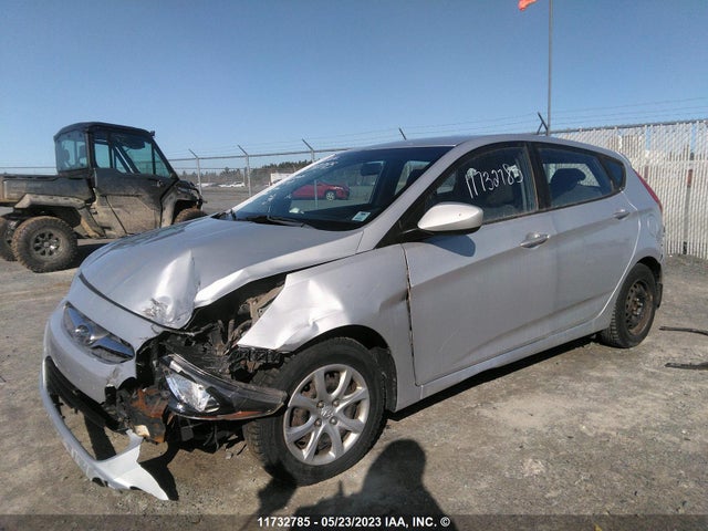 Hyundai ACCENT GL 2014 KMHCT5AEXEU163228 Image 2