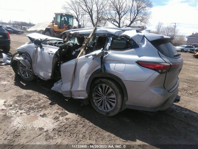 Toyota Highlander Platinum 2022 5TDFZRBH1NS212305 Image 3