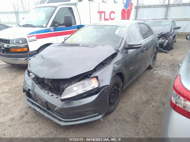 3VWL07AJXFM268697 Volkswagen JETTA SEL