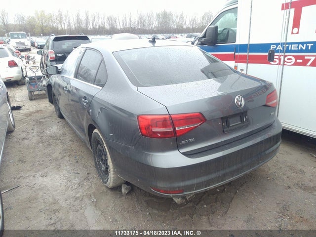 3VWL07AJXFM268697 Volkswagen JETTA SEL