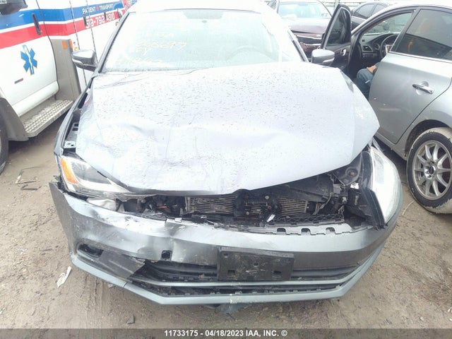3VWL07AJXFM268697 Volkswagen JETTA SEL