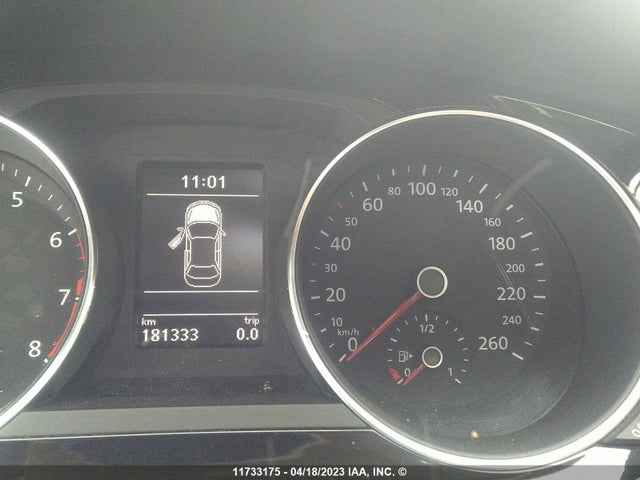 3VWL07AJXFM268697 Volkswagen JETTA SEL