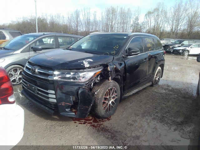 Toyota Highlander Limited 2018 5TDDZRFH2JS825173 Image 2