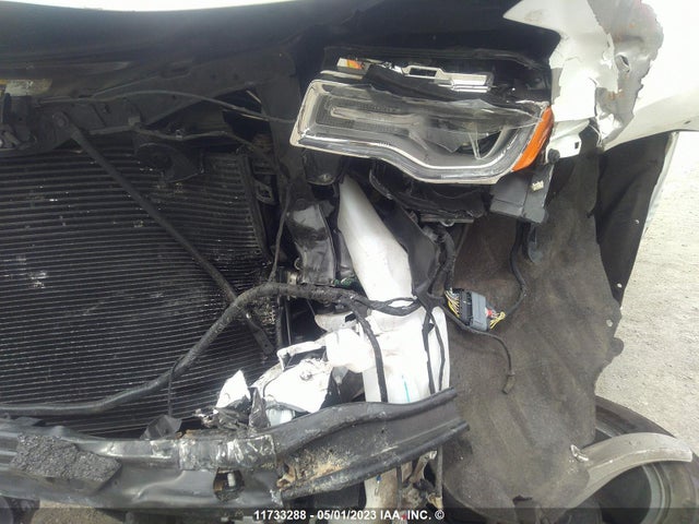 1C4RJFCG6JC218041 Jeep Grand Cherokee Overland