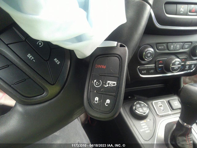 1C4PJMBX6KD213253 Jeep Cherokee Trailhawk