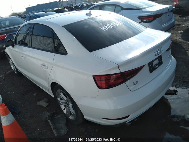 WAUAUGFF2J1061890 Audi A3 PREMIUM