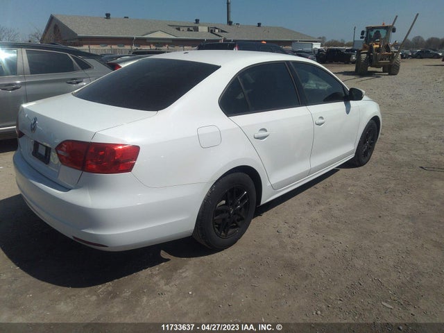 3VW2K7AJ7EM295988 Volkswagen JETTA S