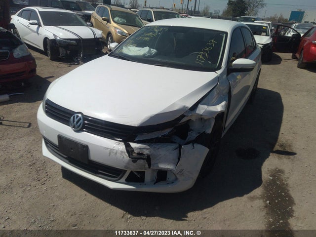 3VW2K7AJ7EM295988 Volkswagen JETTA S