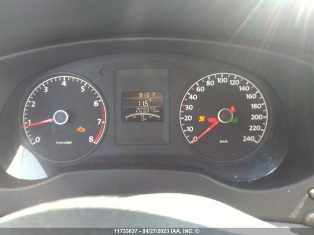 3VW2K7AJ7EM295988 Volkswagen JETTA S