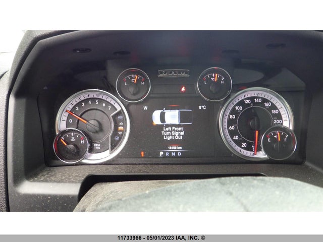 3C6RR7LG7NG211303 RAM 1500 Classic Slt