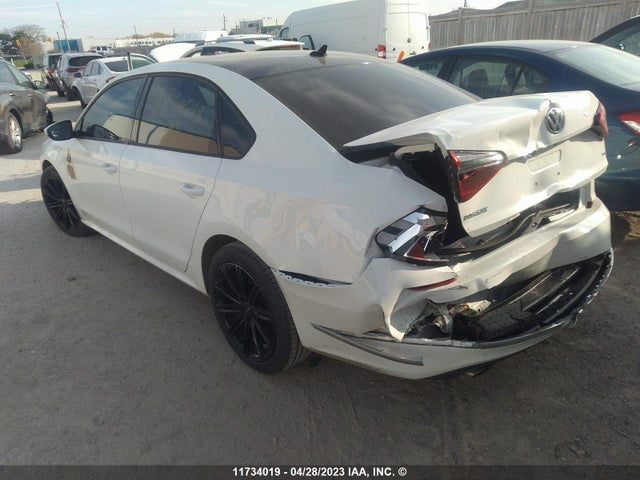 1VWAA7A35JC025492 Volkswagen Passat S/r-line