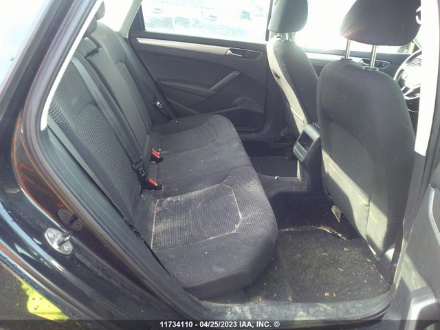 1VWAT7A30HC045475 Volkswagen Passat Trendline+