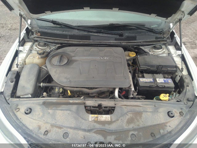 1C3CCCAG2FN605106 Chrysler 200 Limited