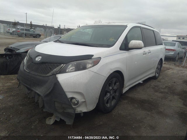 Toyota SIENNA SE 2014 5TDXK3DC0ES471231 Image 2