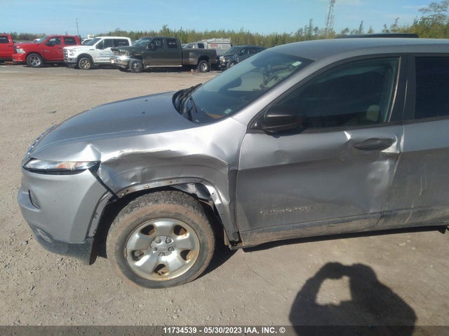 1C4PJLAB2FW760045 Jeep Cherokee Sport