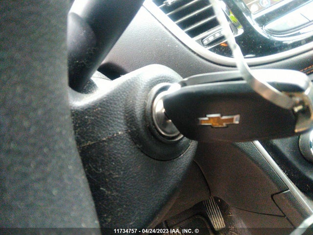 Chevrolet TRAX LS 2019 3GNCJNSB1KL153991 Image 3