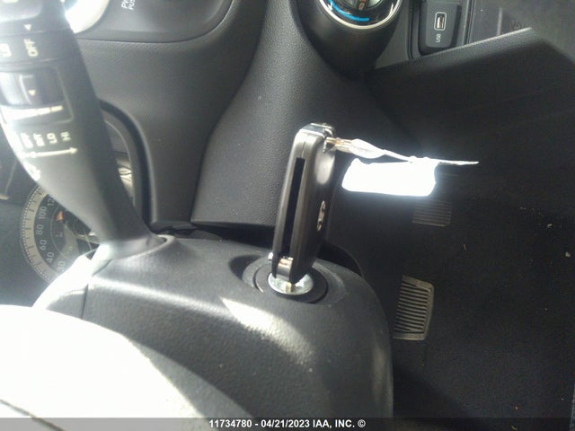 Hyundai Venue Se 2022 KMHRB8A34NU204806 Image 3