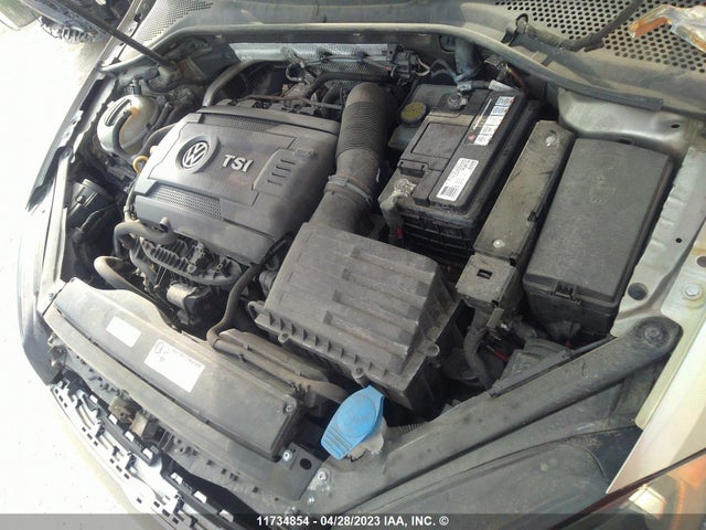 3VW217AU1HM040481 Volkswagen GOLF