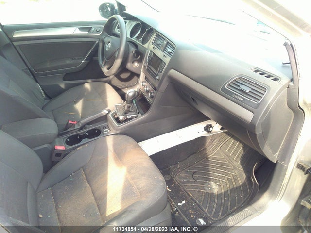 3VW217AU1HM040481 Volkswagen GOLF