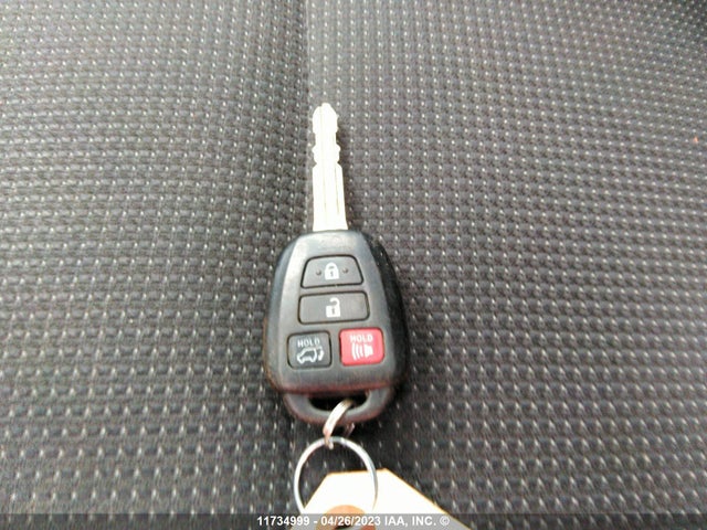11734999 :رقم المزاد ، 2T3RFREVXHW624331 vin ، 2017 Toyota Rav4 Xle مزاد بيع