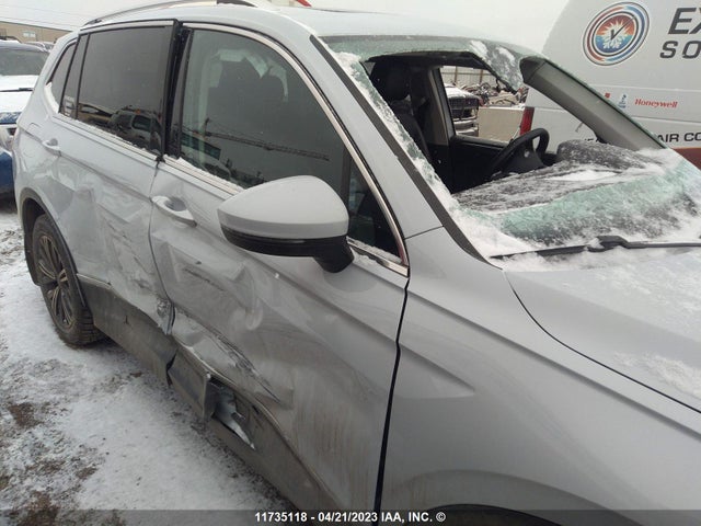 3VV4B7AX5KM043492 Volkswagen Tiguan Highline