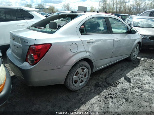 Chevrolet SONIC LS 2016 1G1JB5SH3G4106758 Image 4