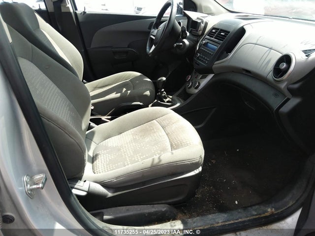 Chevrolet SONIC LS 2016 1G1JB5SH3G4106758 Image 5
