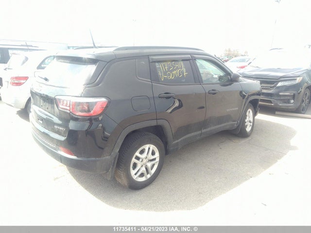 3C4NJDAB8JT209937 Jeep Compass Sport