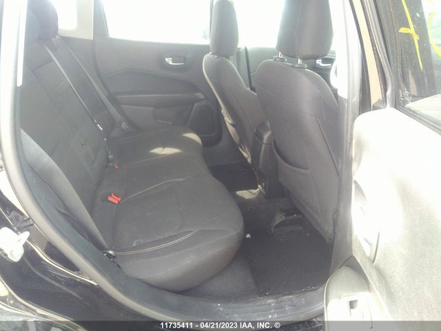 3C4NJDAB8JT209937 Jeep Compass Sport