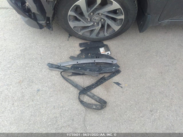 Honda Civic Lx 2018 2HGFC2F61JH036514 Image 12