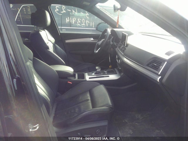 WA1FNAFY4J2073127 Audi Q5 Technik S-line