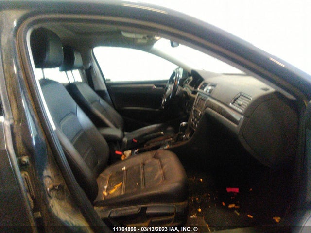 Volkswagen PASSAT SE 2017 1VWBT7A35HC057206 Image 6