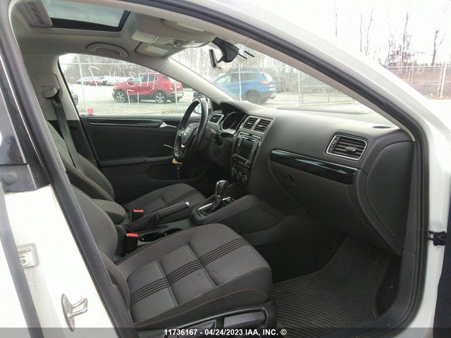 3VWDB7AJ9HM328924 Volkswagen JETTA SE